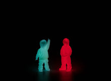 Load image into Gallery viewer, Huang Yulong - Red Figure
